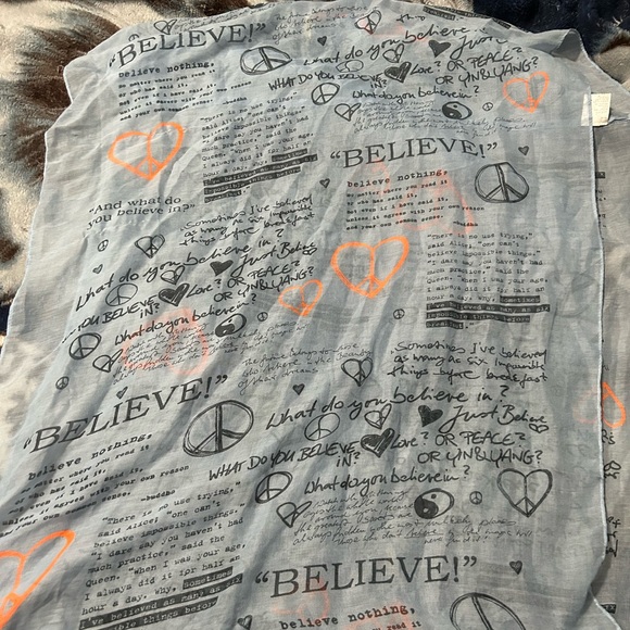 Scarf - Picture 1 of 6